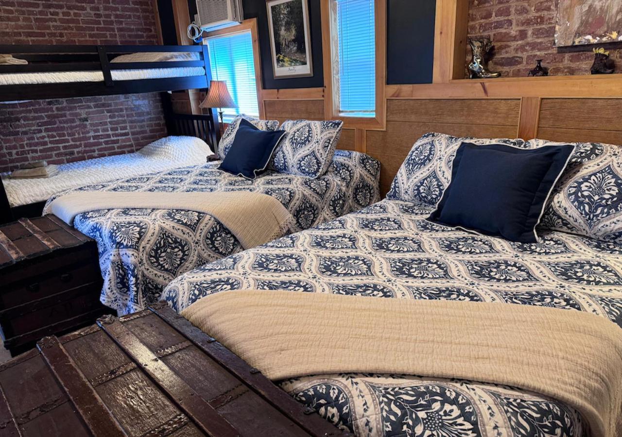 See Ny Now Sleeps 21 Union City Eksteriør bilde