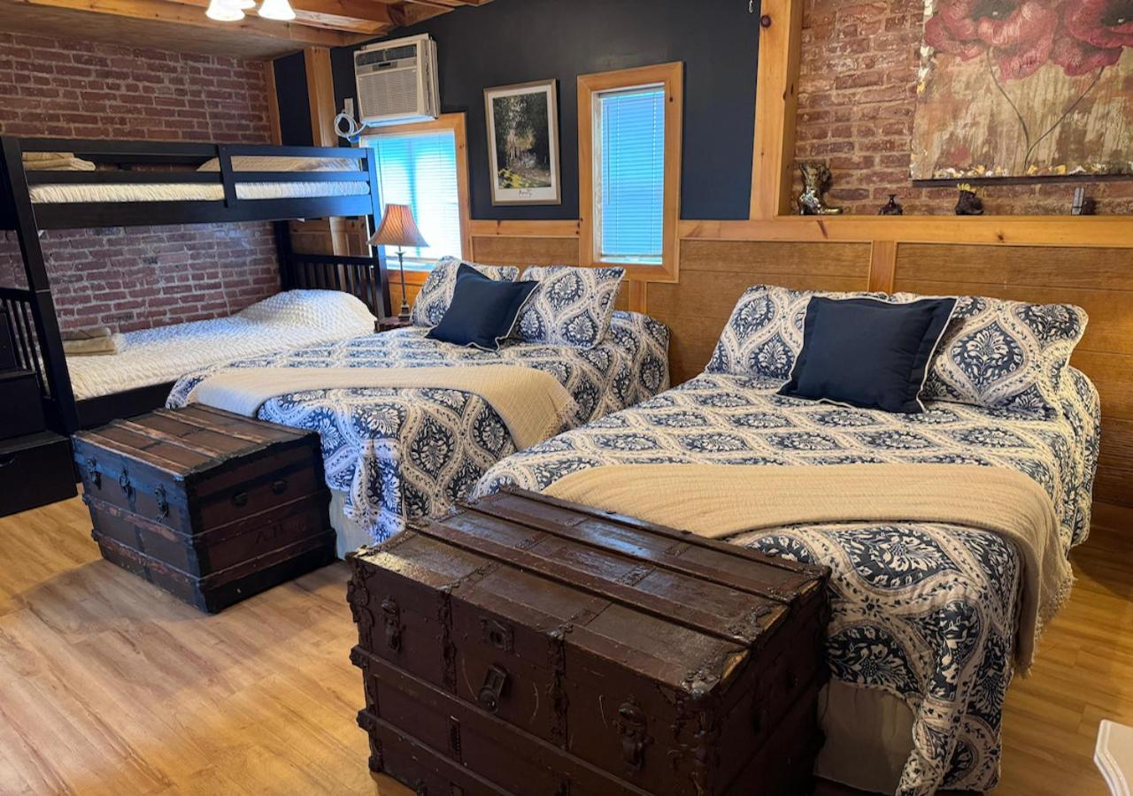 See Ny Now Sleeps 21 Union City Eksteriør bilde